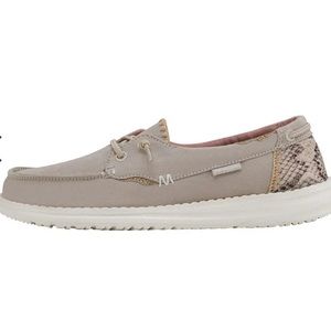 Hey Dude Women’s size 9